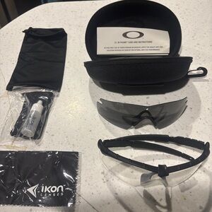 Oakley Black and Gray VR/AR Glasses Set